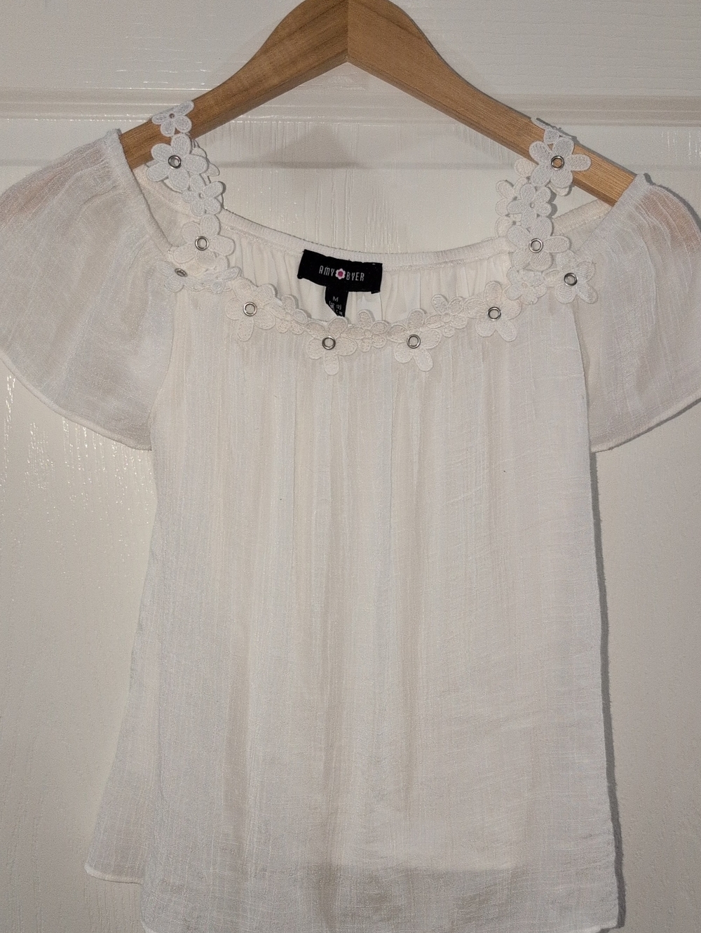 Amy Byer Girls 10-12 White Floral Lace Cold Shoulder Boho Blouse